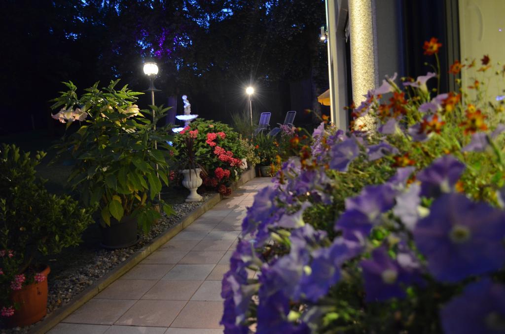 Rothsee Hotel Allersberg Buitenkant foto